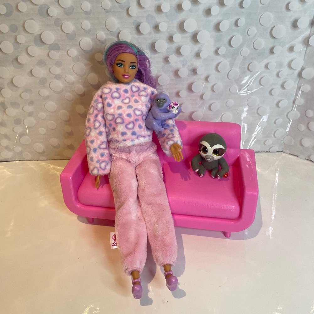 Barbie 🩷 Cutie Reveal Sloth 🦥 theme doll with pink couch bundle